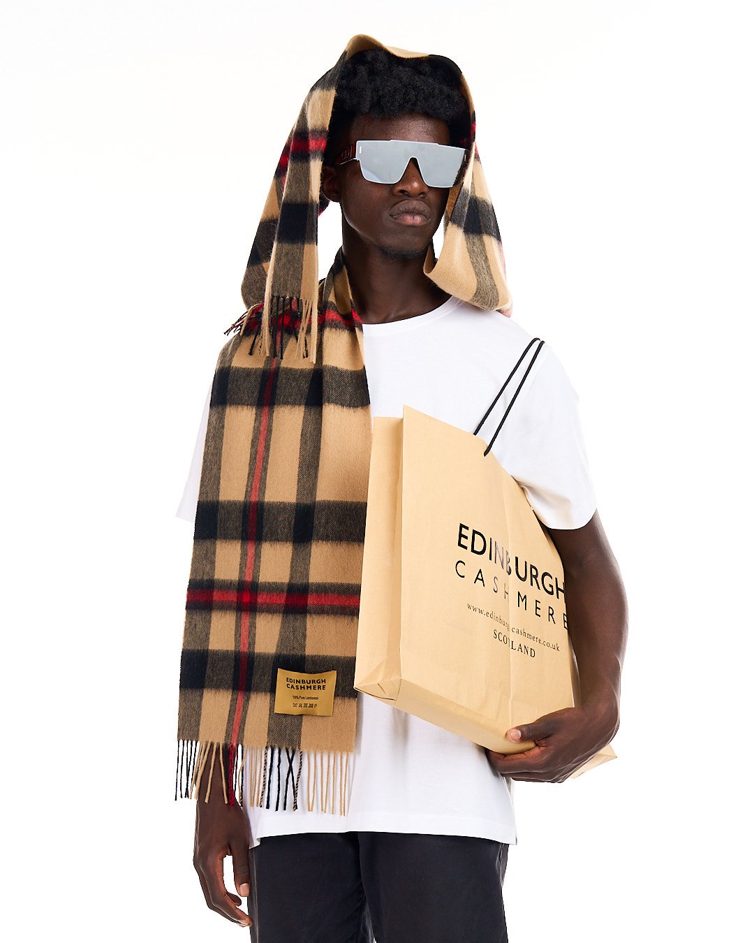10 Must-Have Wool Scarves for This Winter