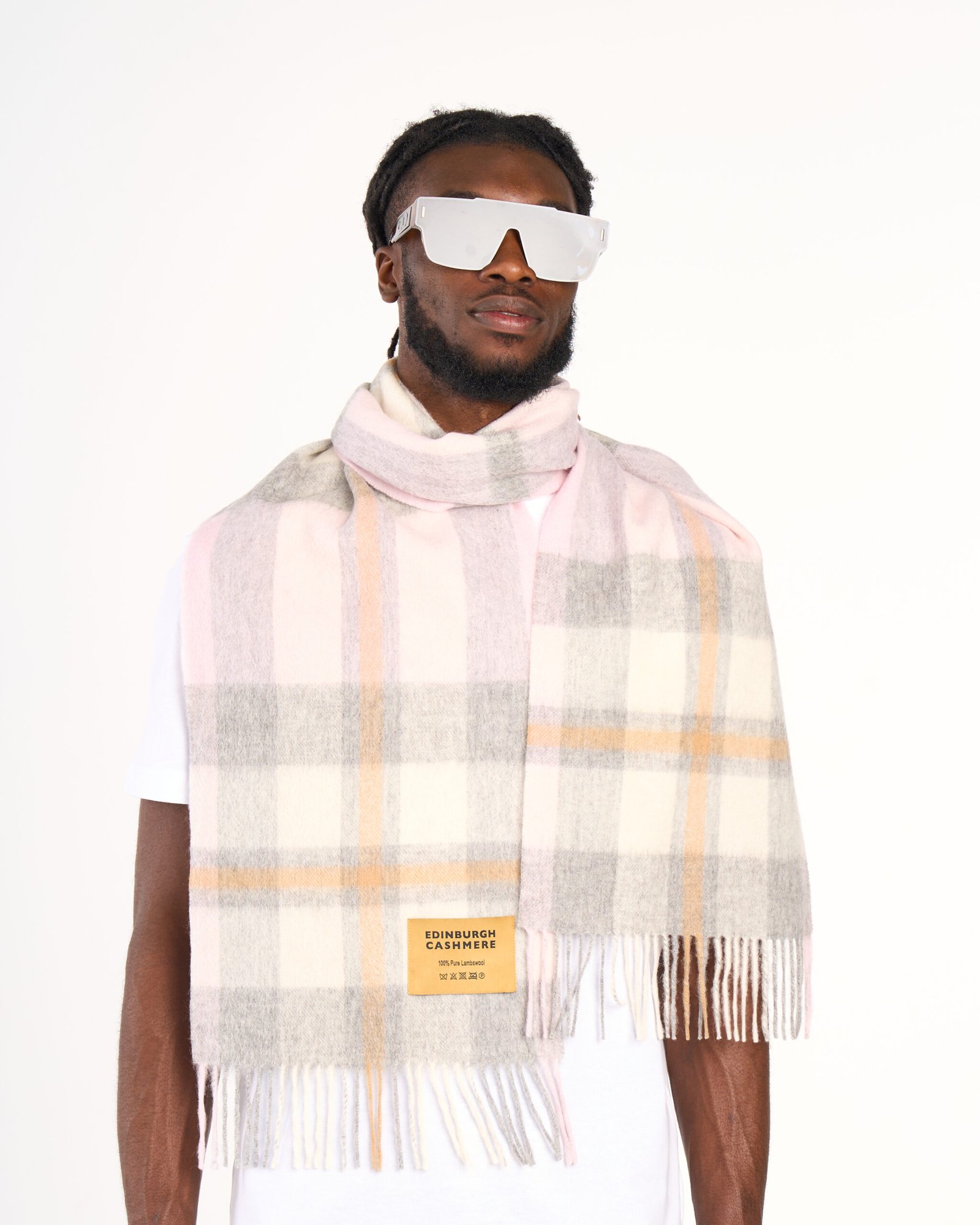 Why Edinburgh Cashmere is the Best Gift for Christmas & Birthdays