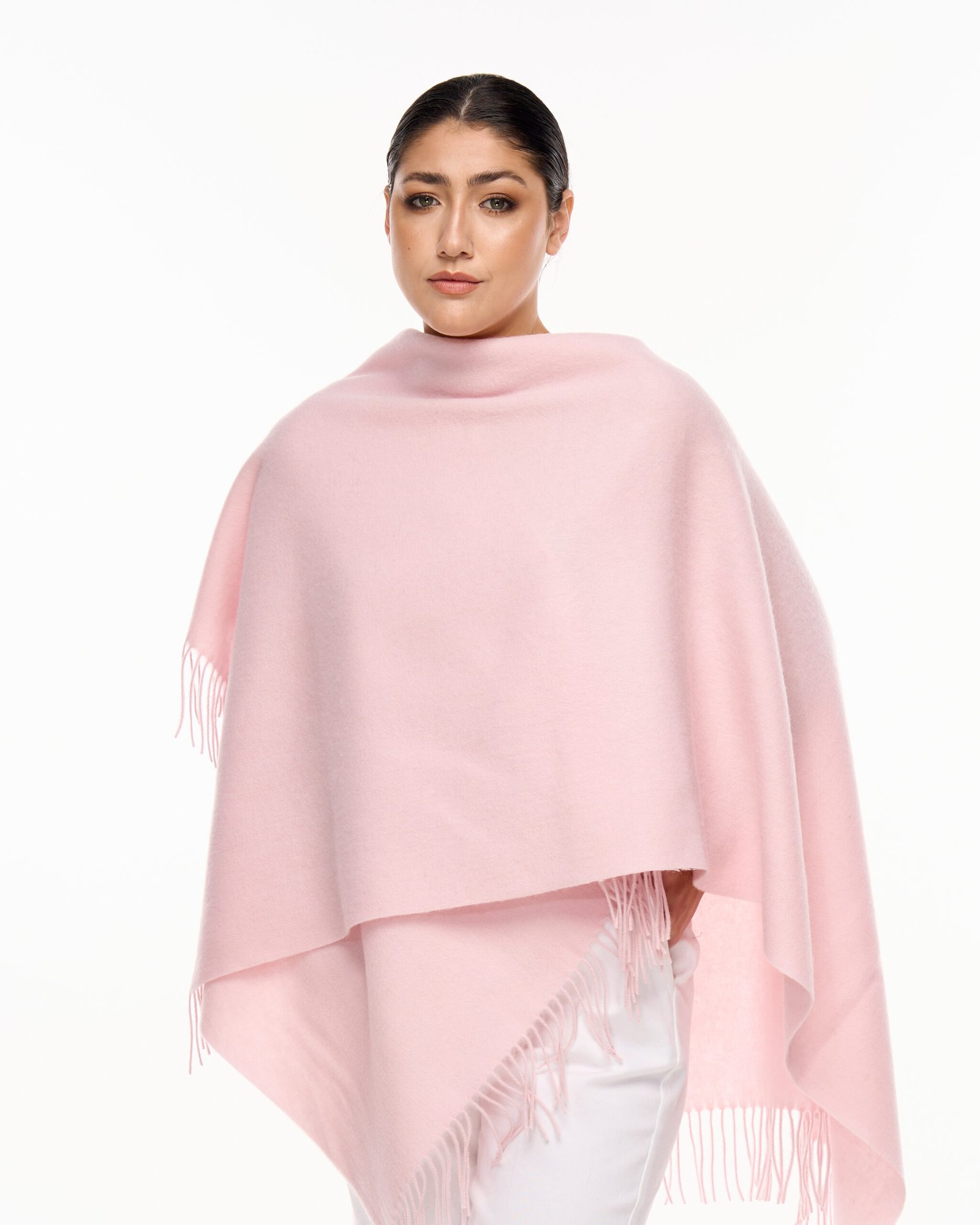 Edinburgh Cashmere Sweaters – The Warmest Gift for Winter Holidays