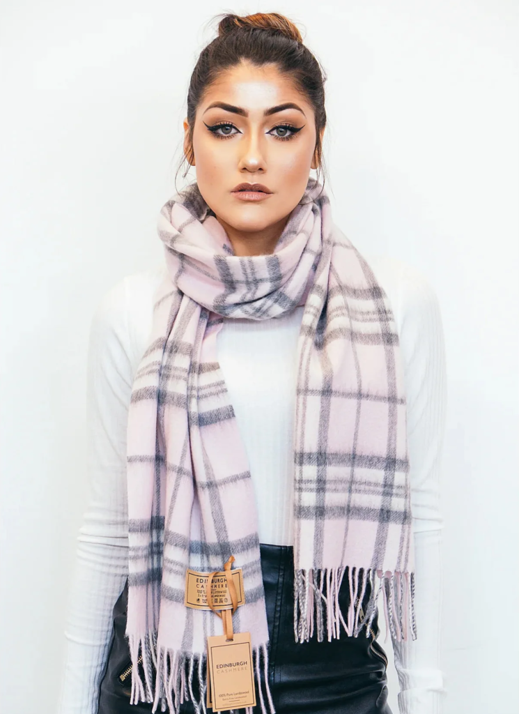 Scarf 100% Pure Lambswool Scottish Design Pink
